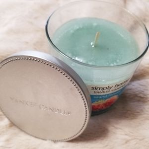 YANKEE CANDLE Simply Home 3" glass jar candle with metal lid, Island Flower  NEW